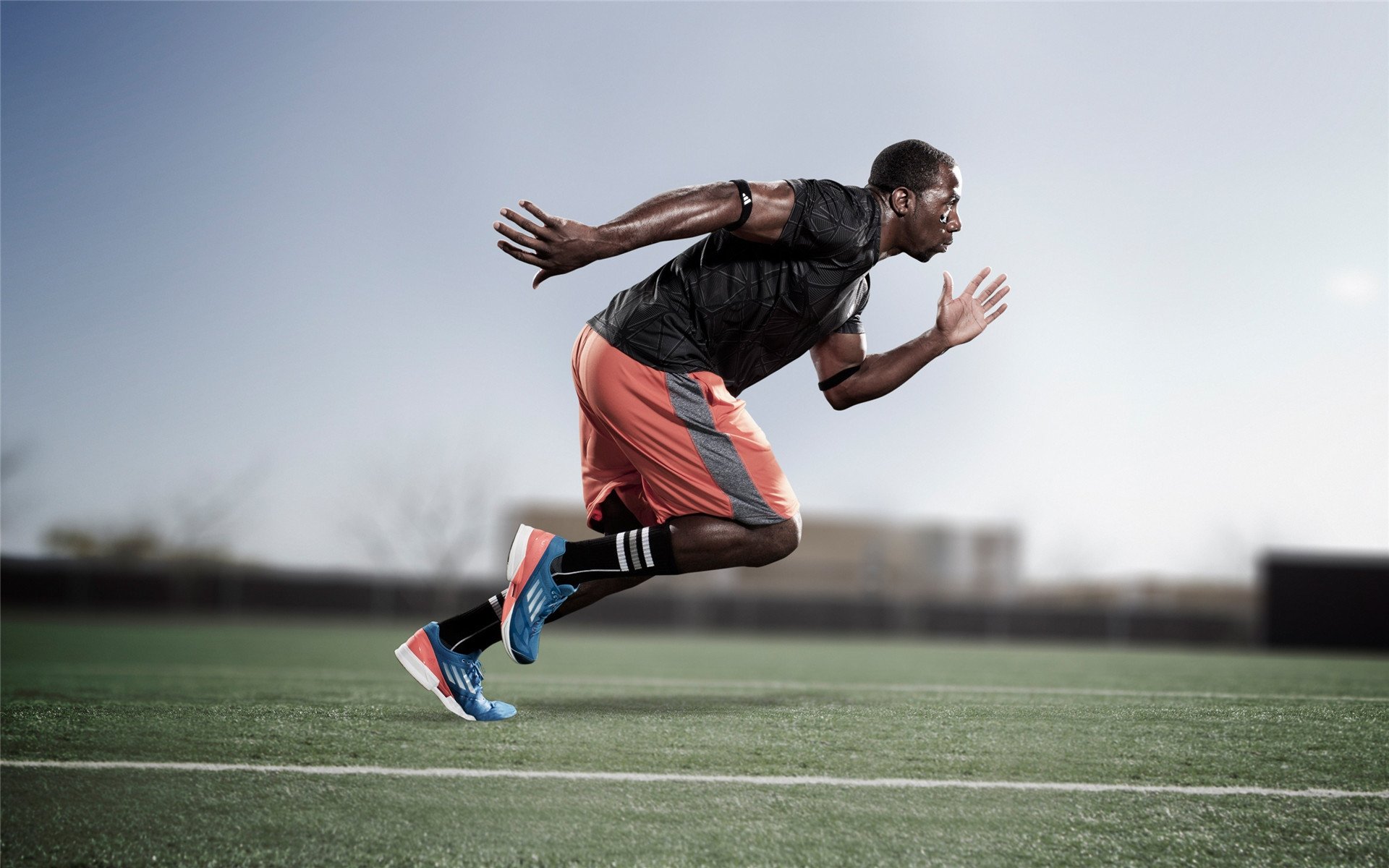 德甲最精彩瞬间:激烈对抗层出不穷,德甲身体对抗